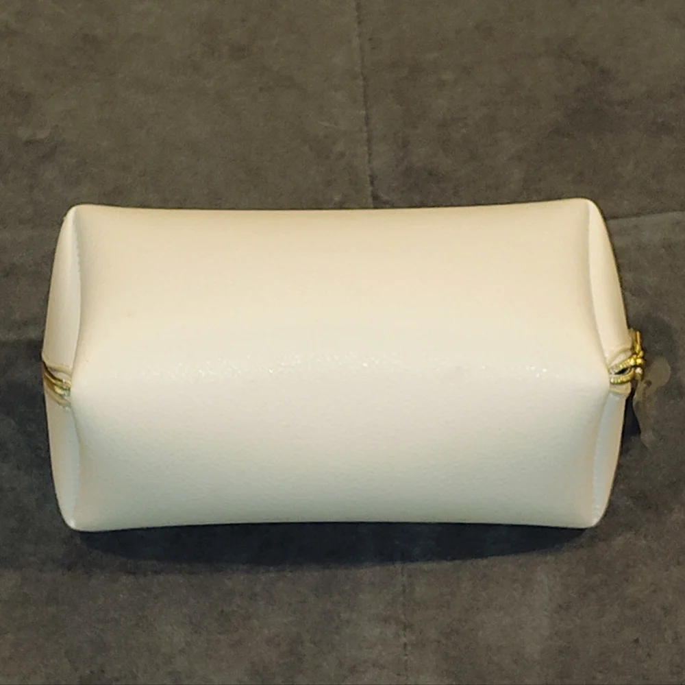 NEW DIOR WHITE LEATHER EMBOSSED SUNGLASSES / COSMETICS ZIPPERED CASE WITH CHARM - Picture 4 of 12